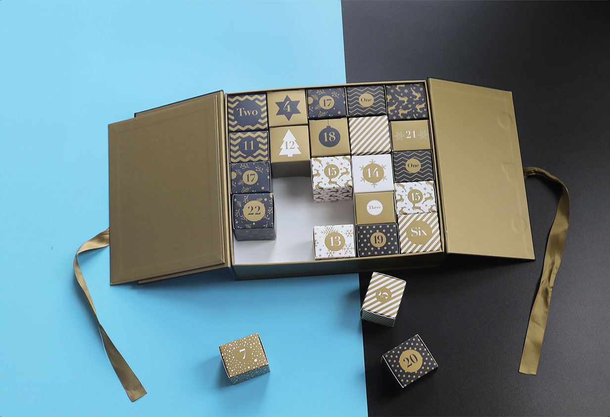 Seasons calendar box with christmas elements design features
